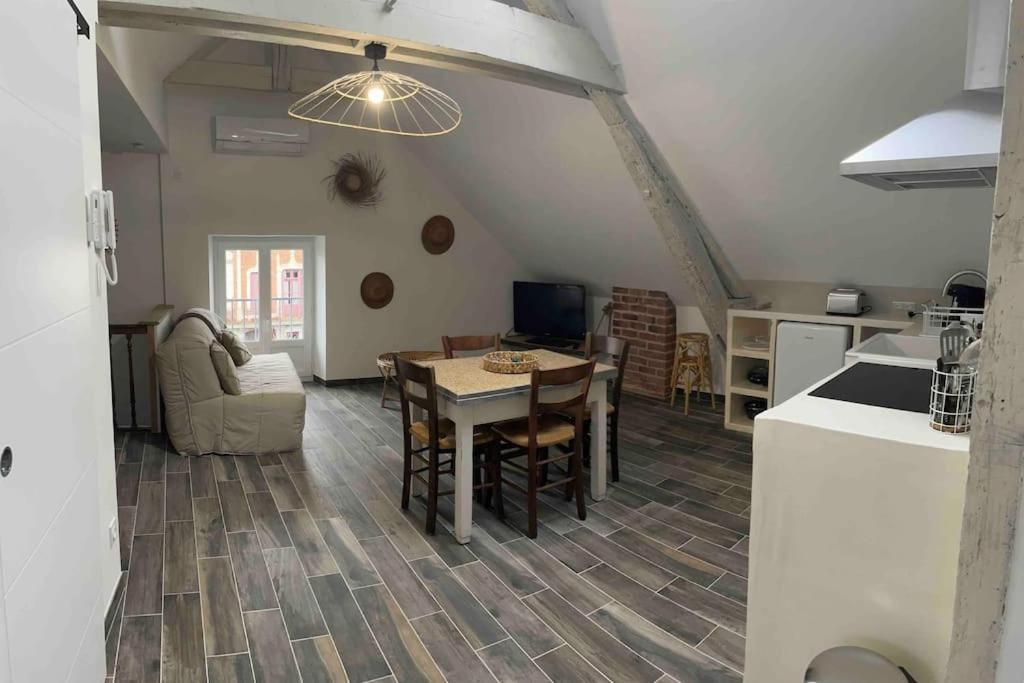Sejour De Charme Au Boheme Lägenhet Amboise Exteriör bild