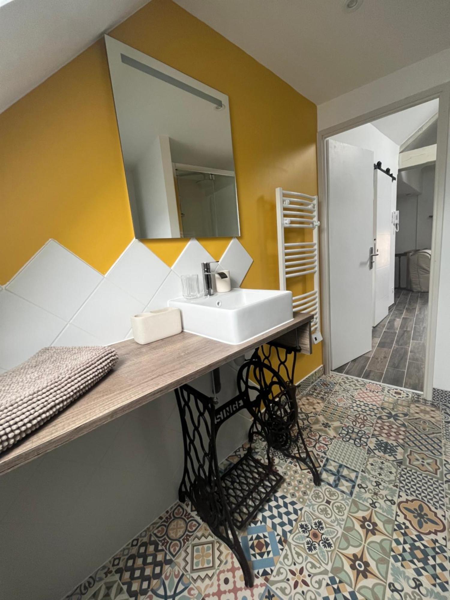 Sejour De Charme Au Boheme Lägenhet Amboise Exteriör bild